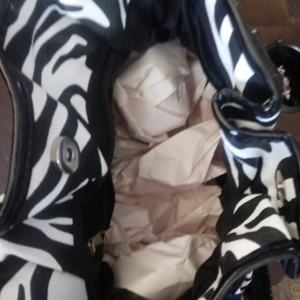 Purse - Picture 3 of 3